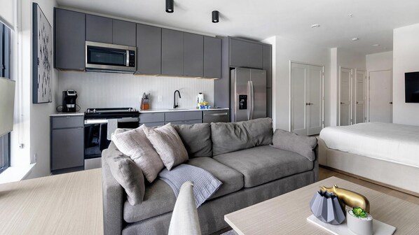 デスク、アイロン / アイロン台、WiFi、ベッドシーツ