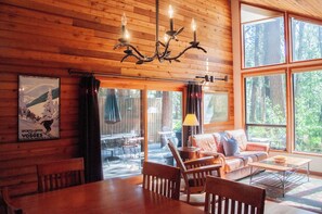 Interior - Black Butte Ranch Aspen House 002 (Black Butte Ranch)