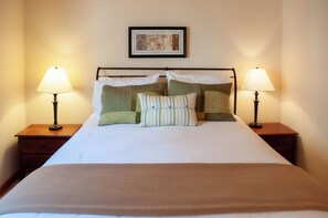 3 عدّة غرف نوم ومكواة/لوح كي وواي فاي وملاءات أسرّة