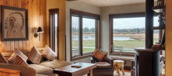 Black Butte Ranch Country House 045