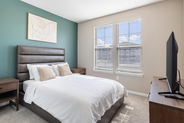 2 bedrooms, desk, iron/ironing board, WiFi