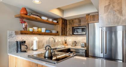 Black Butte Ranch Country House 075