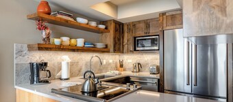 Black Butte Ranch Country House 075