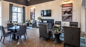 Dining - Landing | Spectacular 2BD, Clubhouse, Yoga Studio (Florence)