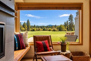 Interior - Black Butte Ranch Golf Course Condo 081 (Black Butte Ranch)