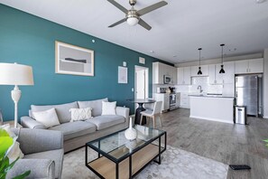 Smart TV - Landing | Modern 2BD, Clubhouse, Gym (Florence)