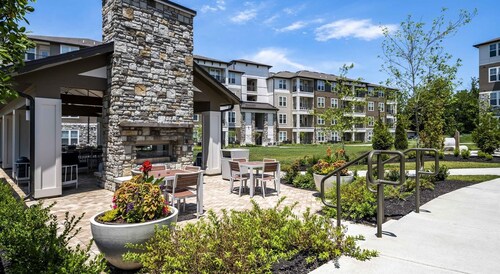 Landing | Incredible 2BD, Clubhouse, Yoga Studio