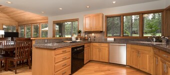Black Butte Ranch Glaze Meadow 370