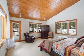4 Schlafzimmer, Bügeleisen/Bügelbrett, WLAN, Bettwäsche