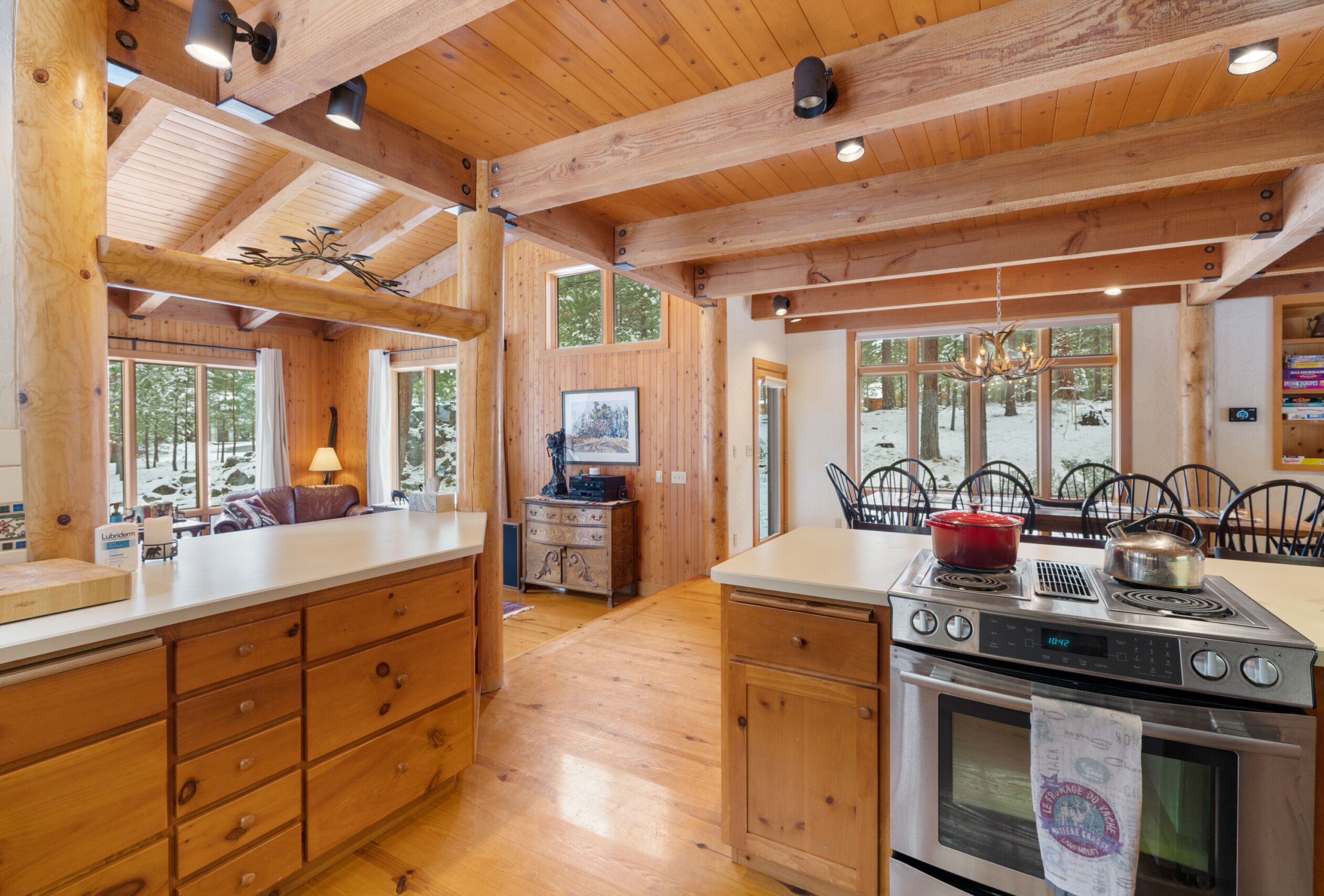 雪櫃、微波爐、焗爐、爐具