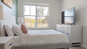 1 bedroom, desk, iron/ironing board, WiFi