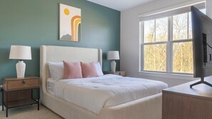 1 habitación, escritorio, tabla de planchar con plancha y wifi 