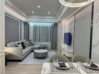 Modern 3BR/2BA High Floor Apartment w/ AC & Wi-Fi near Kaohsiung Art Museum