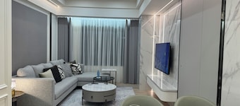 Modern 3BR/2BA High Floor Apartment w/ AC & Wi-Fi near Kaohsiung Art Museum