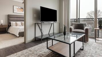 1 habitación, escritorio, tabla de planchar con plancha y wifi