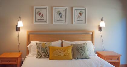 Black Butte Ranch Lodge Room 016