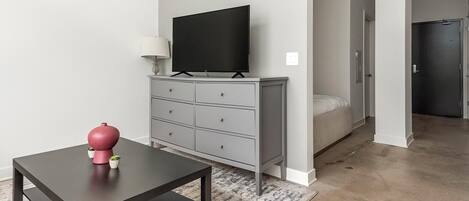 Bureau, fer et planche Ă repasser, Wi-Fi, draps fournis