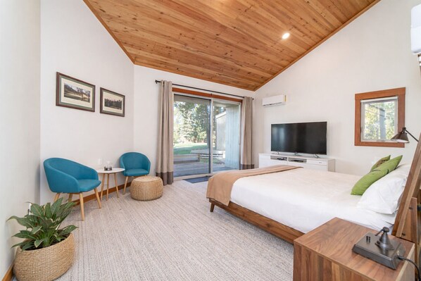 1 habitación, tabla de planchar con plancha, wifi y ropa de cama 