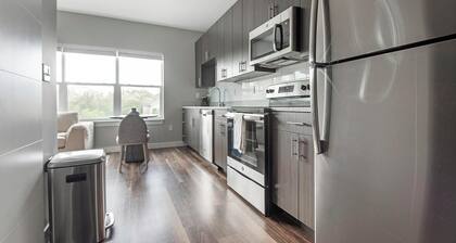 Landing at Whispering Heights - 1 Bedroom in Ed...
