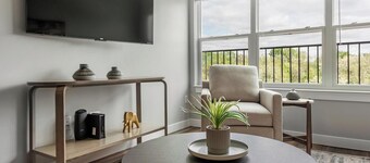 Landing at Whispering Heights - 1 Bedroom in Ed...