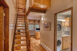 Interior - Black Butte Ranch Ridge Cabin 010 (Black Butte Ranch)
