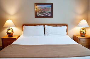4 chambres, fer et planche à repasser, Wi-Fi, draps fournis