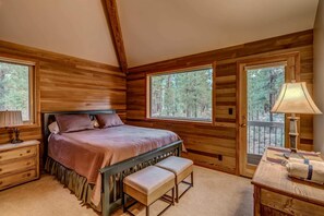 3 makuuhuonetta, silitysrauta/-lauta, Wi-Fi, vuodevaatteet