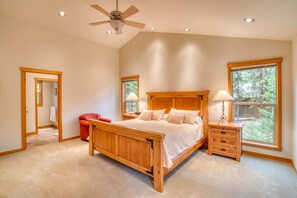 4 Schlafzimmer, Bügeleisen/Bügelbrett, WLAN, Bettwäsche