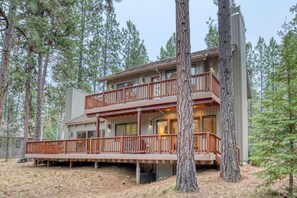 Exterior - Black Butte Ranch Spring Home 015 (Black Butte Ranch)