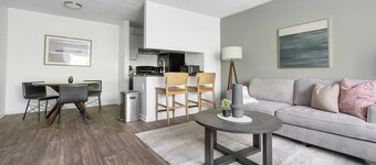 Landing | Chic 1BD, Gym, Clubhouse