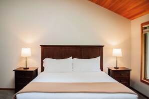 4 Schlafzimmer, Bügeleisen/Bügelbrett, WLAN, Bettwäsche