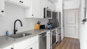 Kühlschrank, Esstisch