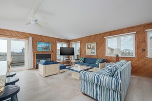 TV, peis og DVD-spiller