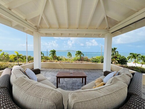 Casa Del Mar - sweeping views of the Caribbean Sea!