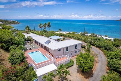 Casa De Las Palmeras - sweeping views of the Caribbean Sea!