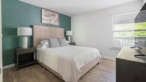 1 bedroom, desk, iron/ironing board, WiFi