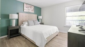 1 soverom, skrivebord, strykejern/-brett og wi-fi