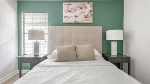 1 bedroom, desk, iron/ironing board, WiFi - Landing | Stunning 1BD, Pool, Courtyard (Nashville)