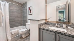 Bathroom - Landing | Beautiful 1BD, Pool, Gym (Nashville)