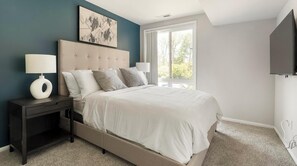 2 bedrooms, desk, iron/ironing board, WiFi