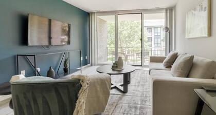 Landing | Modern 2BD, Pool, Gym