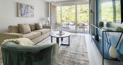 Landing | Beautiful 1BD, Gym, Pool