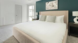 2 bedrooms, desk, iron/ironing board, WiFi