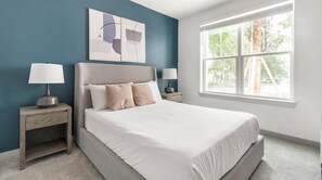 1 bedroom, desk, iron/ironing board, WiFi - Landing at Corner on Main - 1 Bedroom in Spring... (Jacksonville)