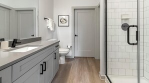 Bathroom - Landing | Beautiful 1BD, Game Room, Courtyard (Jacksonville)
