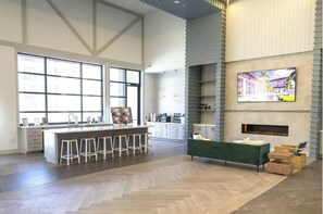 Interior - Landing | Chic 1BD, Gym, Courtyard (Jacksonville)