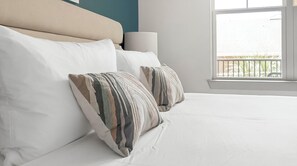 1 bedroom, desk, iron/ironing board, WiFi - Landing | Chic 1BD, Gym, Pool (Jacksonville)