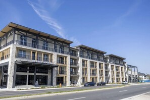 Exterior - Landing | Chic 1BD, Gym, Pool (Jacksonville)