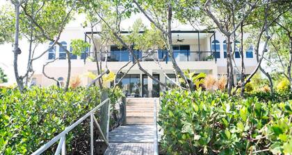 Waterfront Luxury in Terra Ceia – 3 BR, 3.5 Bath - Pool, Fire Pit, Dock, & Gym!