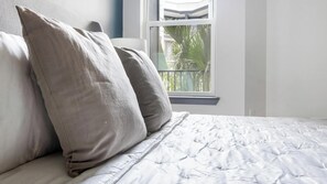 1 chambre, bureau, fer et planche à repasser, Wi-Fi